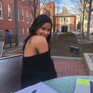 Meet your Posher, Gaby